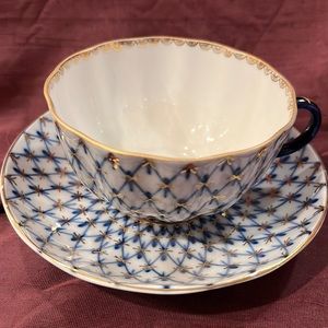 Imperial Losomonov beautiful cup and saucer set. Cobalt with 22Kt accents.